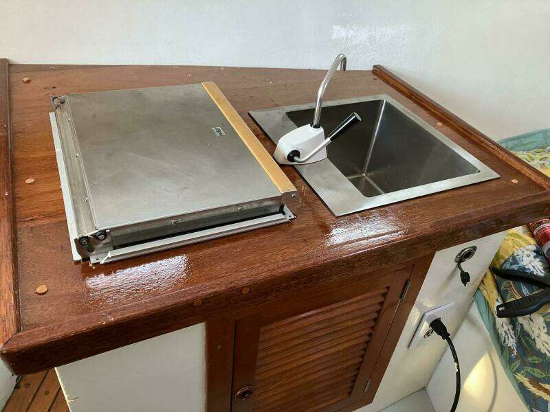 2000 Seaworthy Downeast 28