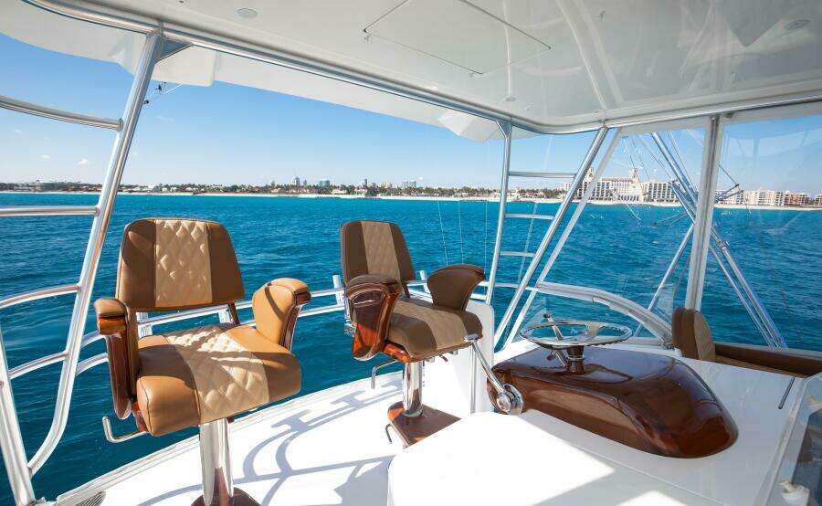 Viking 48 - Dorothy Marie - Flybridge Helm Seats