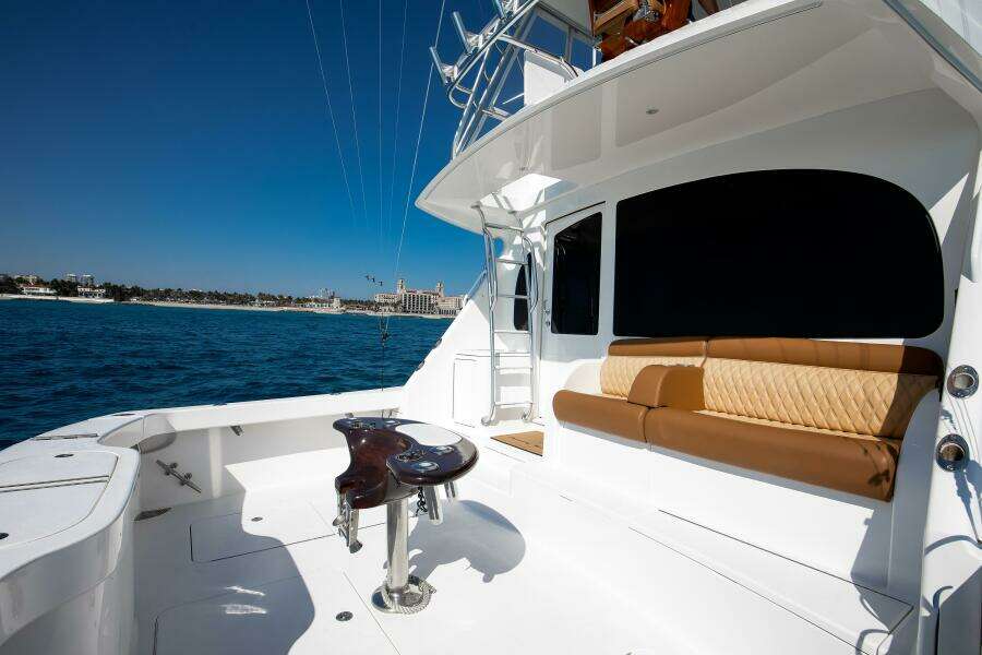 Viking 48 - Dorothy Marie - Flybridge Electronics, Mezzanine