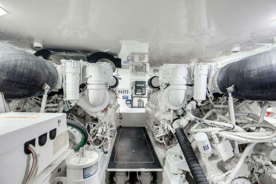 Viking 48 - Dorothy Marie - Engine Room