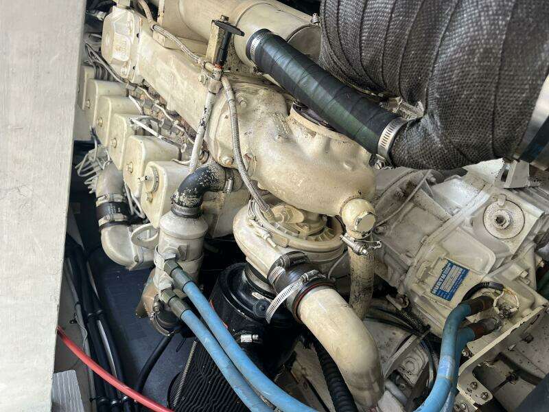 1996 Bayliner 3788 Command Bridge