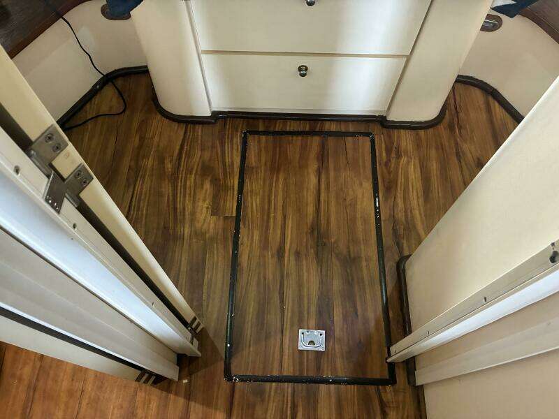 Carver 455 Aft Cabin