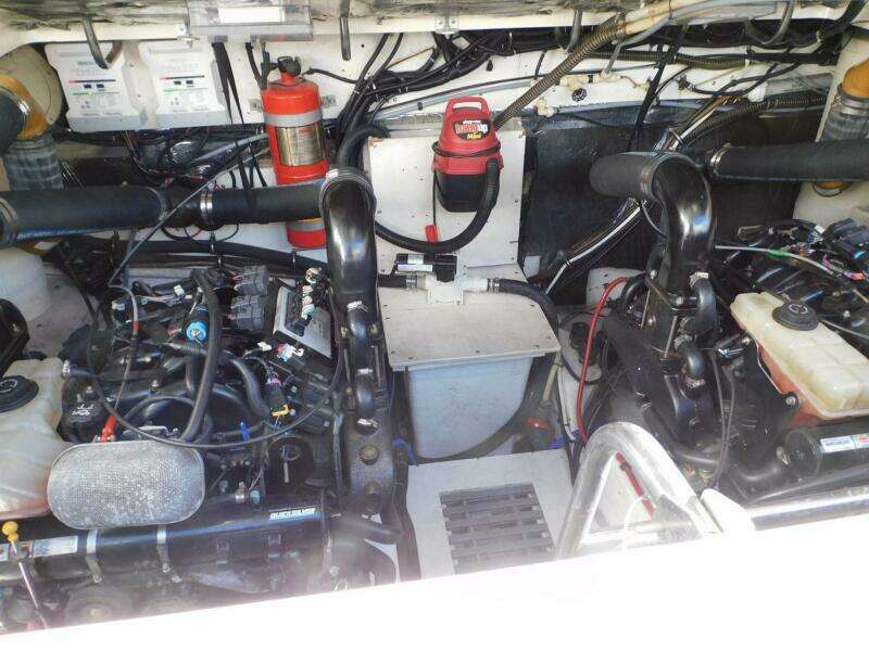 1995 Tiara Yachts 3500 Express