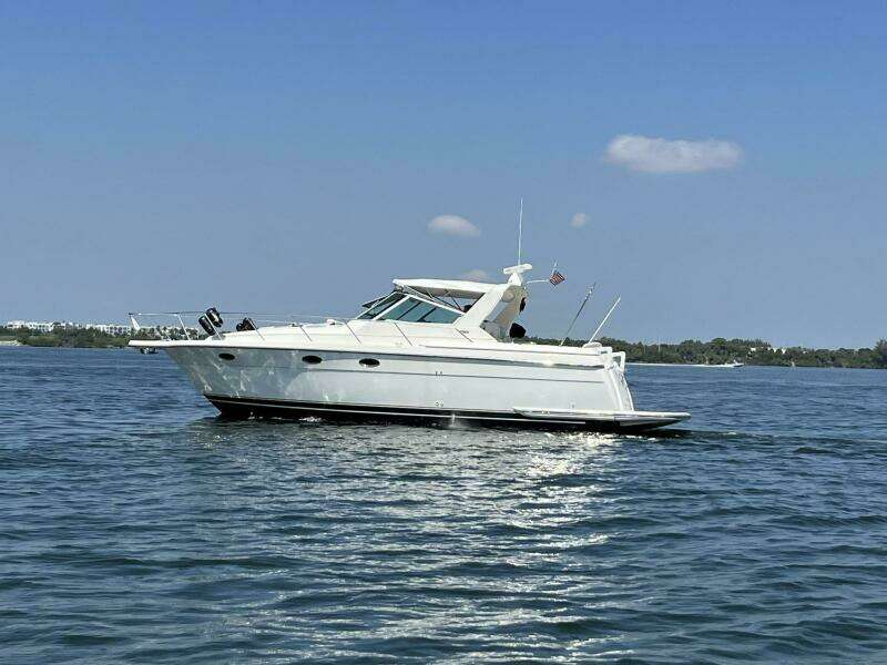 1995 Tiara Yachts 3500 Express