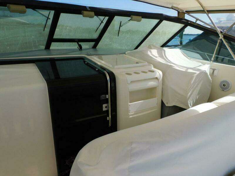 1995 Tiara Yachts 3500 Express