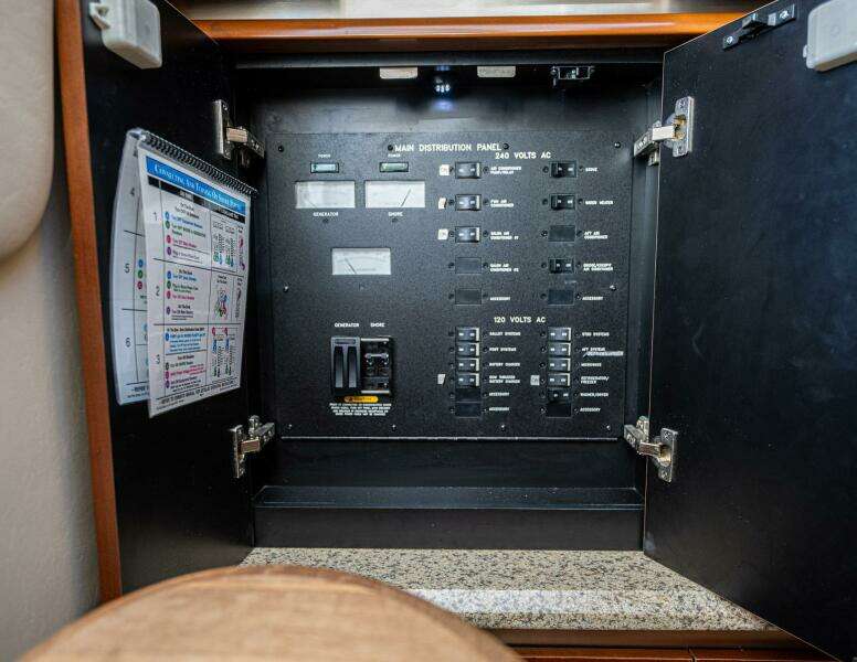 2005 Sea Ray 500 Sundancer