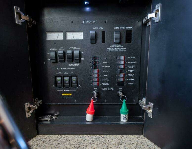 2005 Sea Ray 500 Sundancer