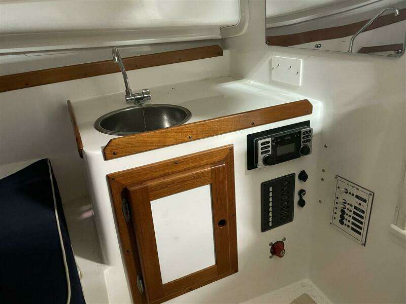 2005 Hunt Yachts 25 Surfhunter