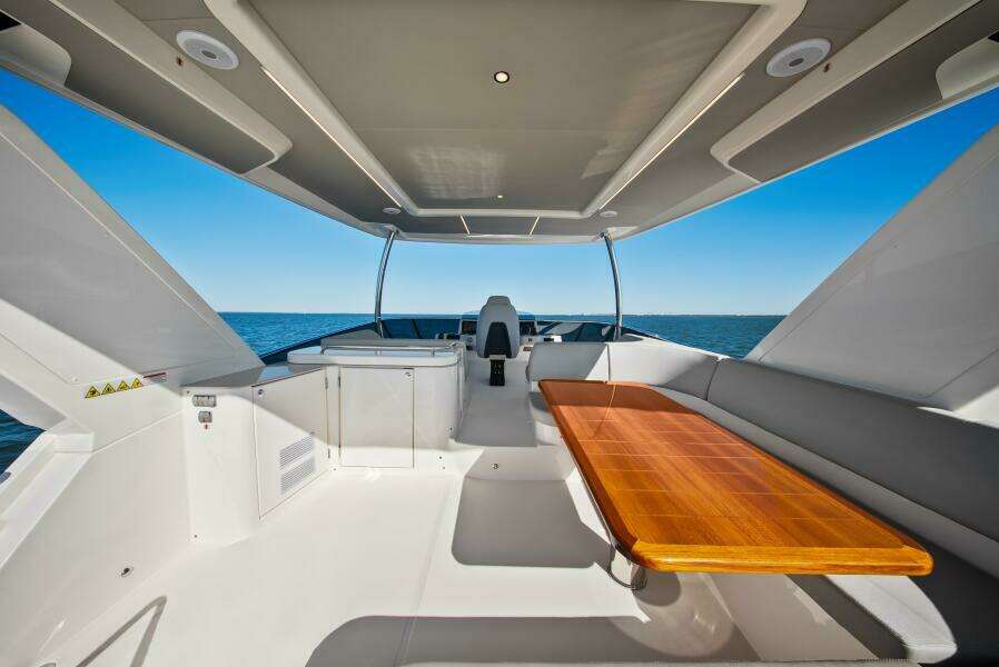 2025 Absolute Navetta 53