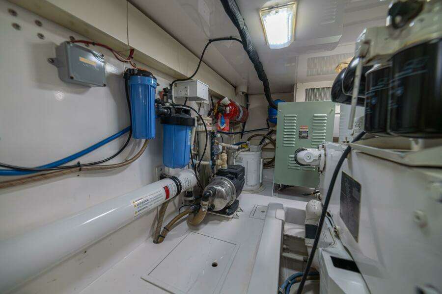 2006 Viking 56 "Scandaloso"