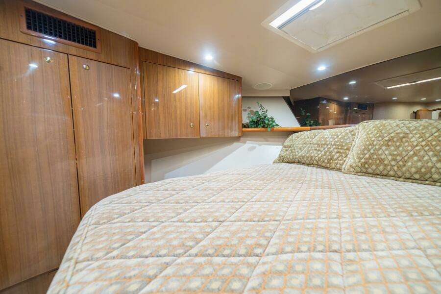 2006 Viking 56 "Scandaloso"