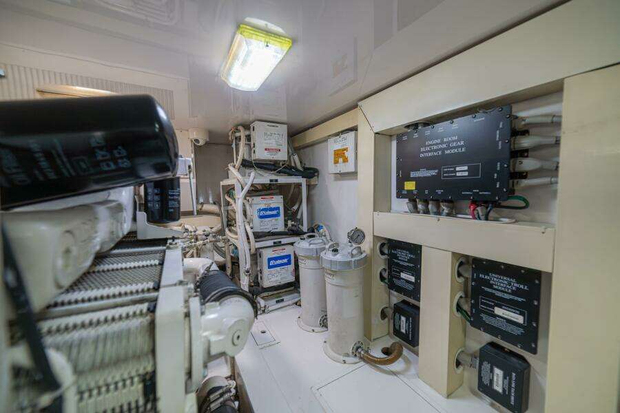 2006 Viking 56 "Scandaloso"