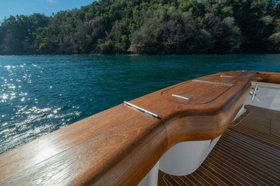 2006 Viking 56 "Scandaloso"