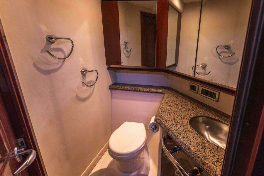 2008 Sea Ray 58 Sedan Bridge