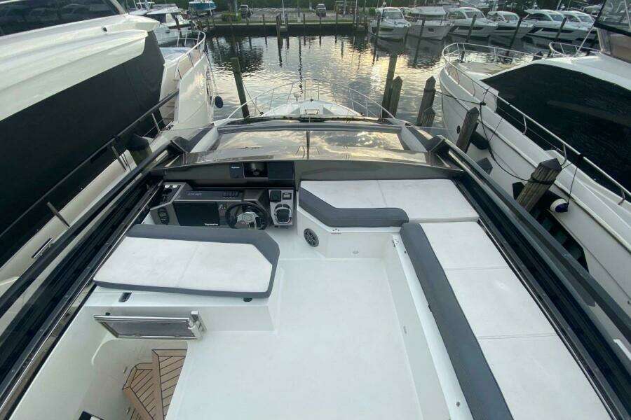 2019 Galeon 470 Sky