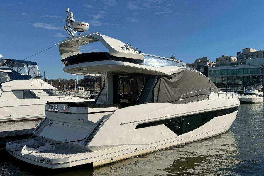 2019 Galeon 470 Sky