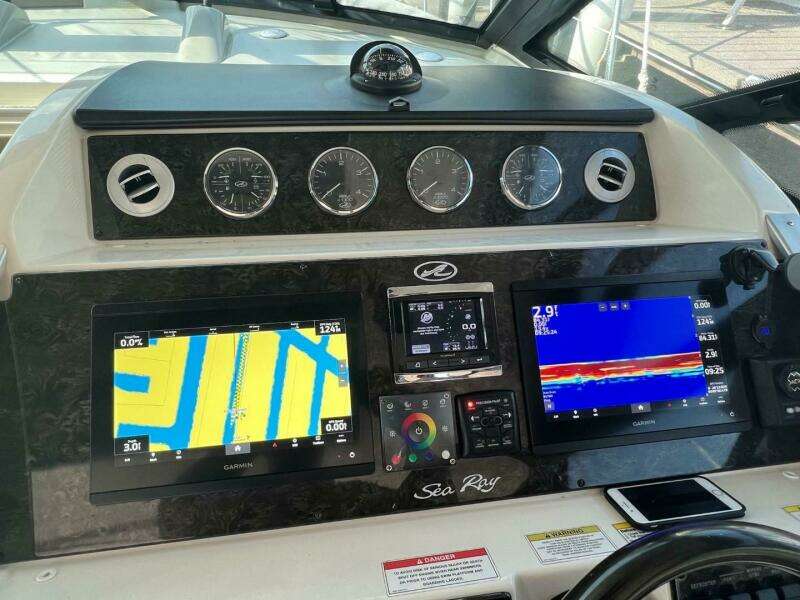 2014 Sea Ray 410 Sundancer