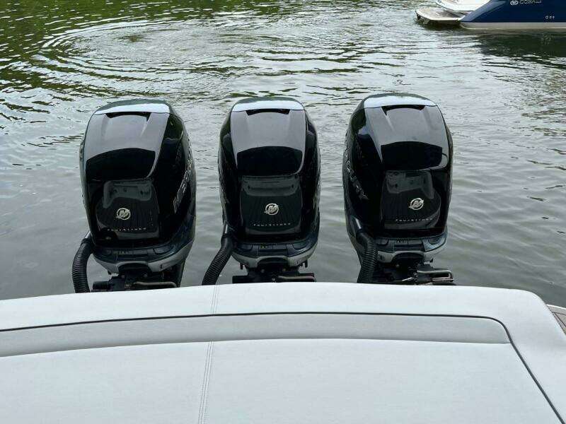 2020 Formula 350 Crossover Bowrider