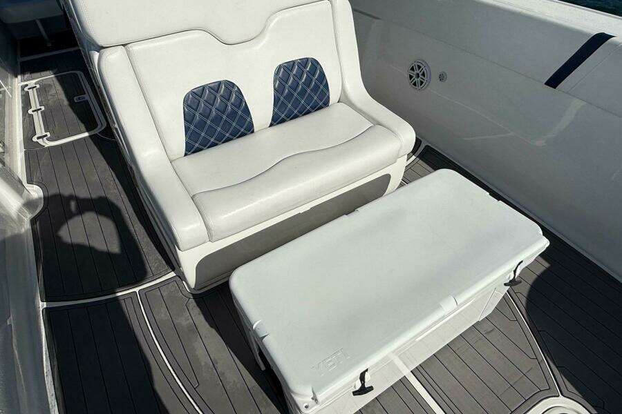 2020 Midnight Express 34 Open