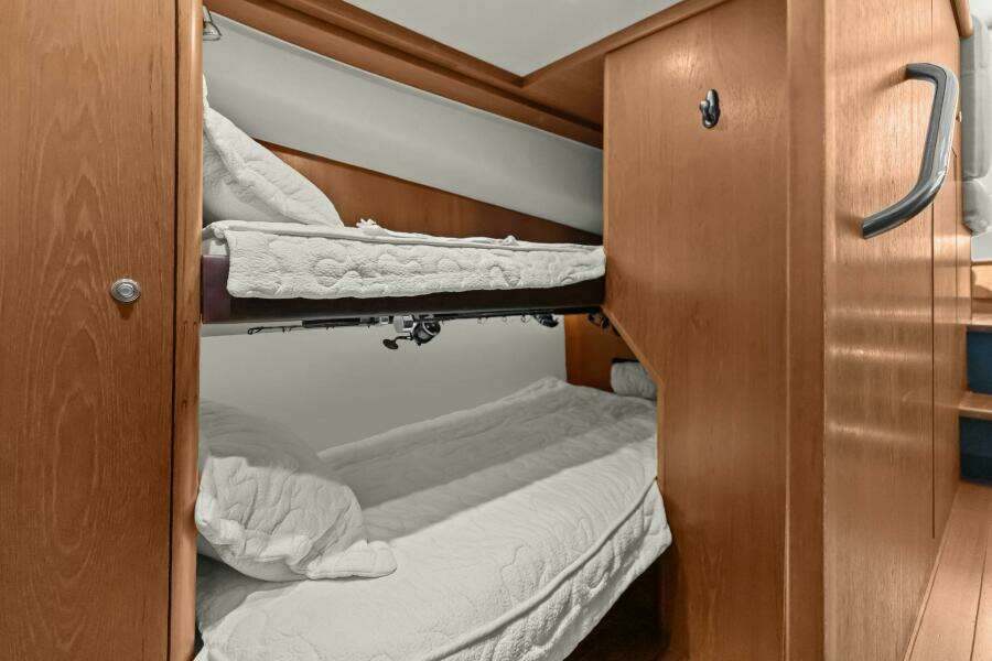 2013 Tiara Yachts 3900 Convertible