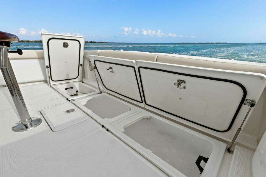 2013 Tiara Yachts 3900 Convertible