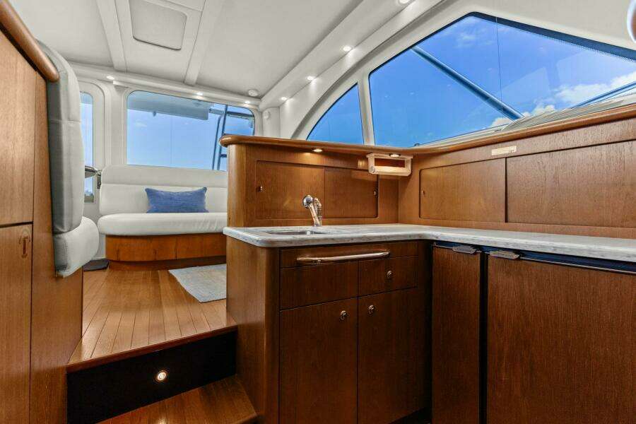 2013 Tiara Yachts 3900 Convertible