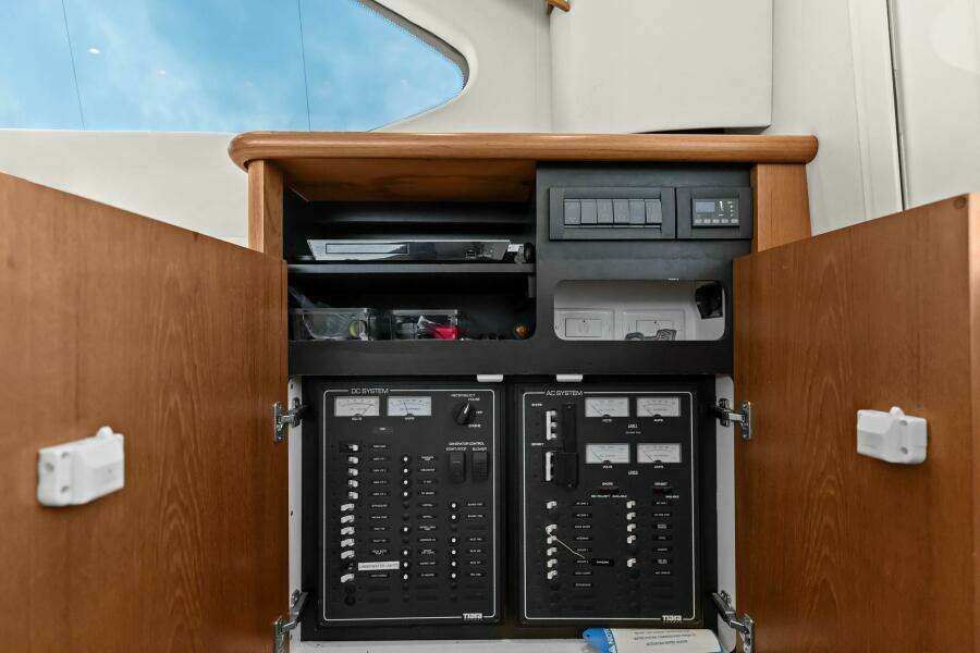 2013 Tiara Yachts 3900 Convertible