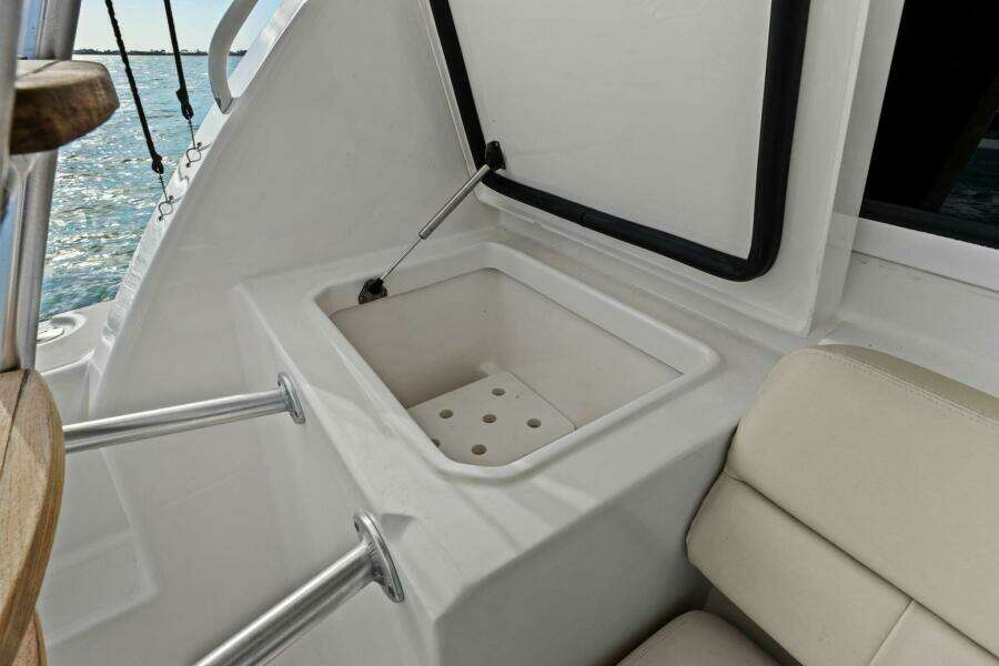 2013 Tiara Yachts 3900 Convertible