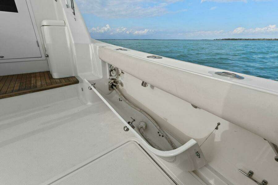 2013 Tiara Yachts 3900 Convertible