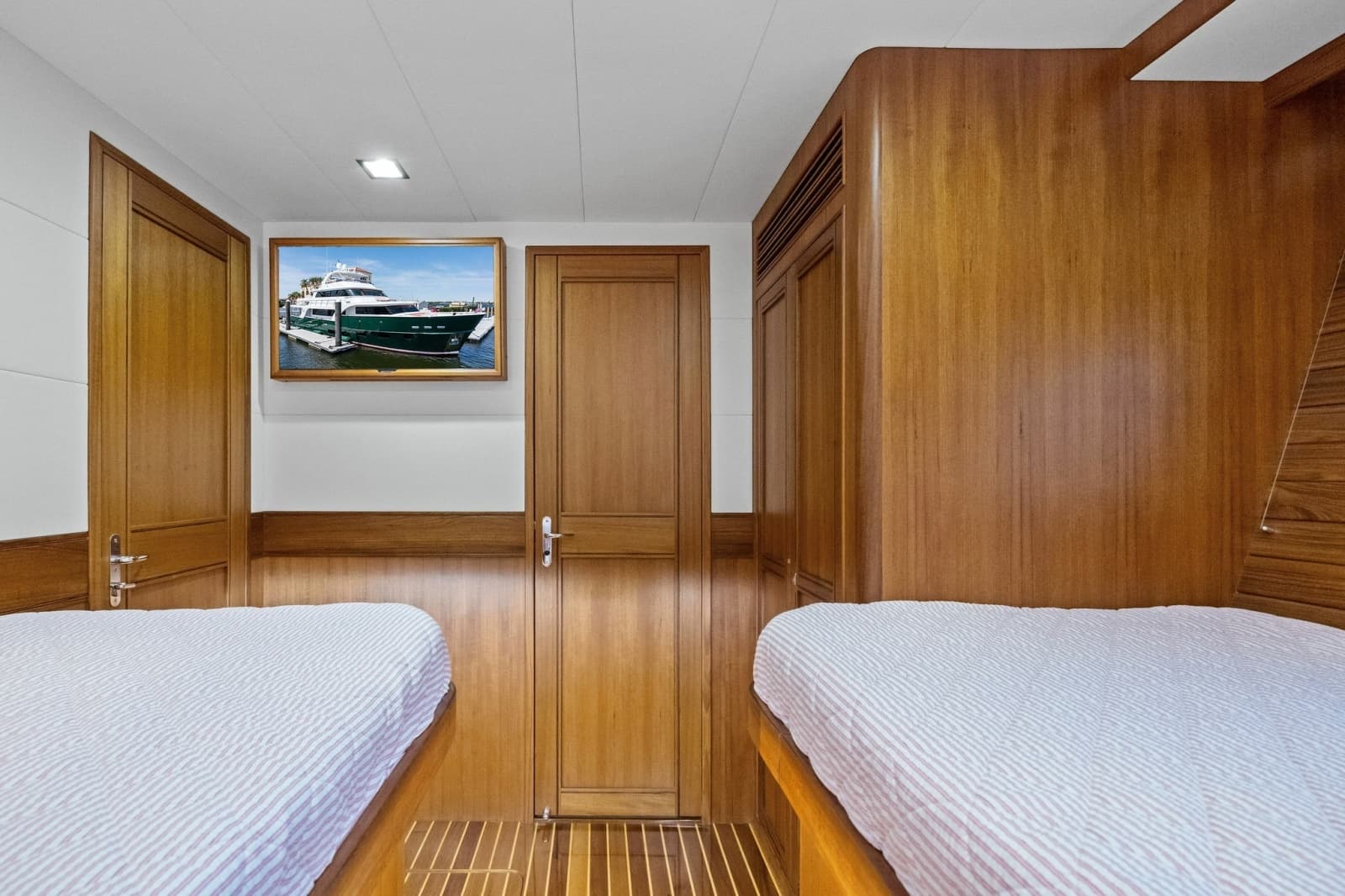 2024 Marlow 90 V - Artemis II