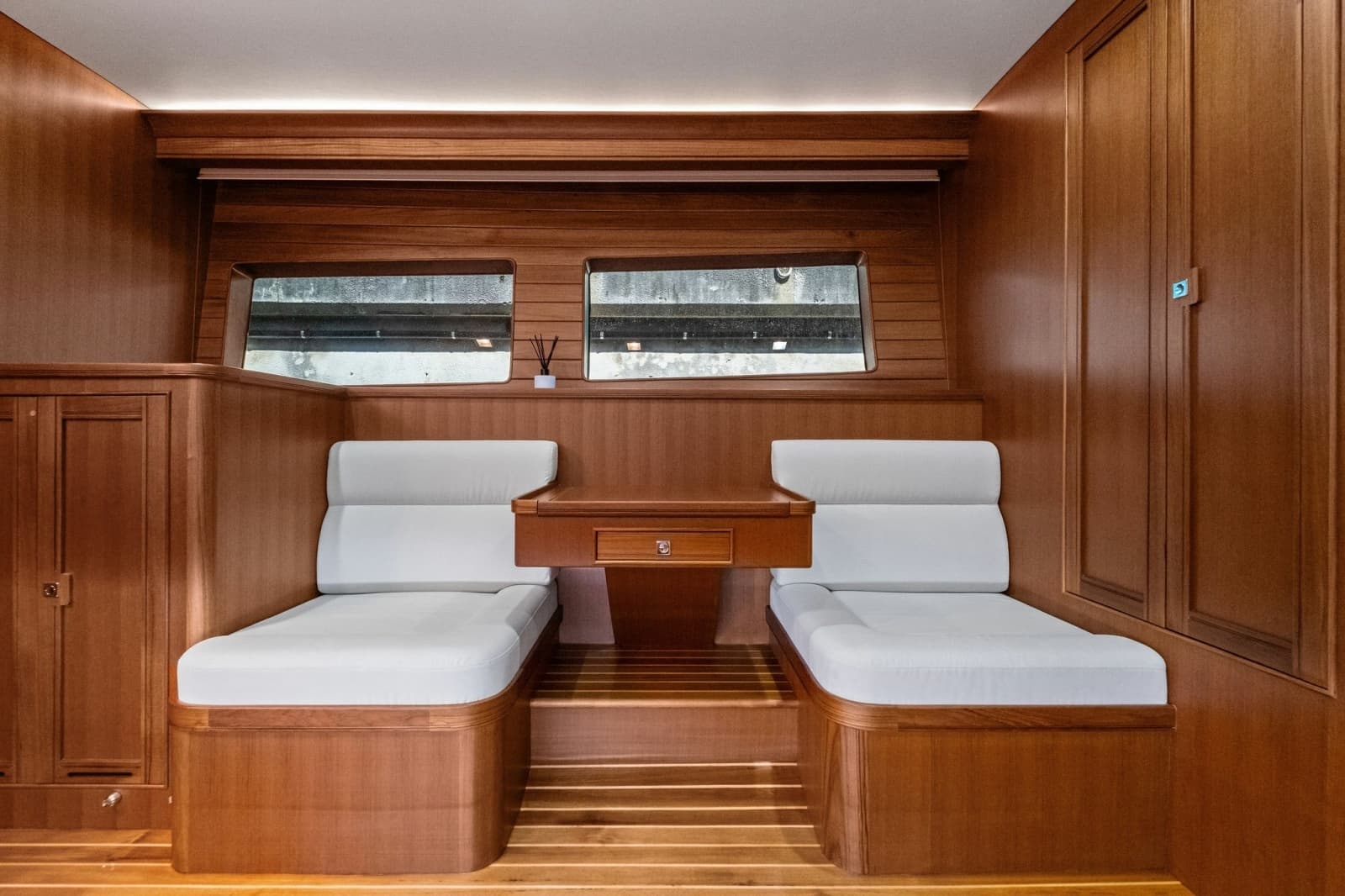 2024 Marlow 90 V - Artemis II