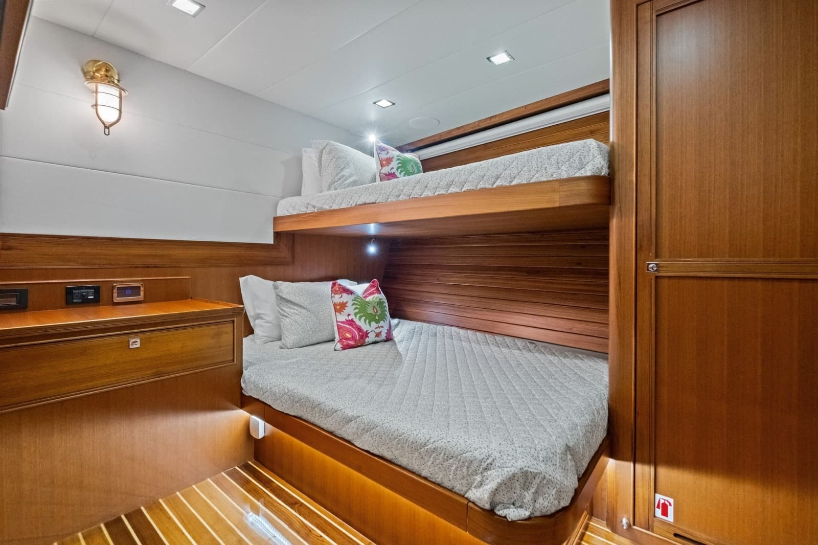 2024 Marlow 90 V - Artemis II