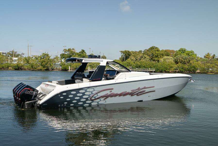 2025 Cigarette Auroris