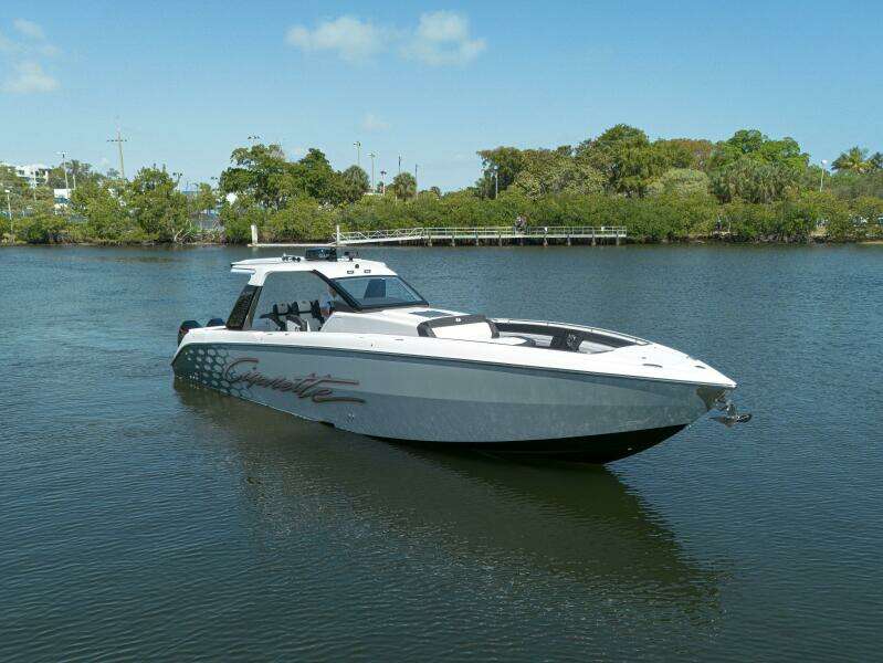 2025 Cigarette Auroris