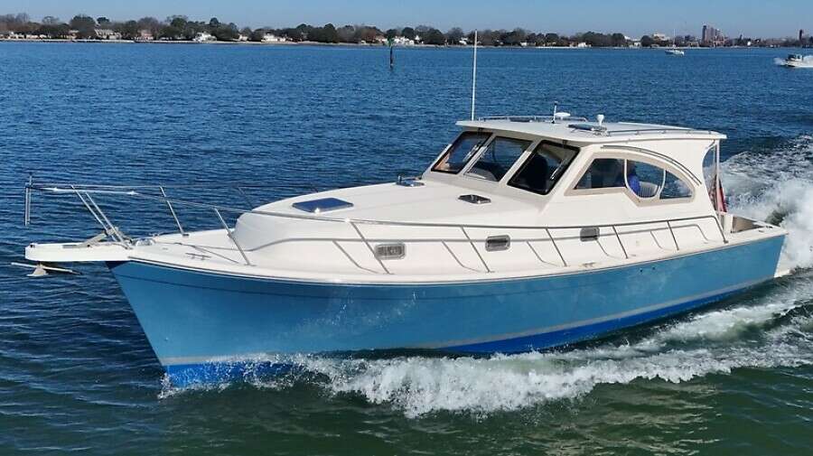 2004 Mainship Pilot 34