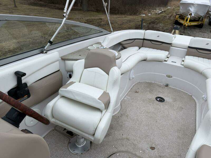 2005 Four Winns 250 Horizon