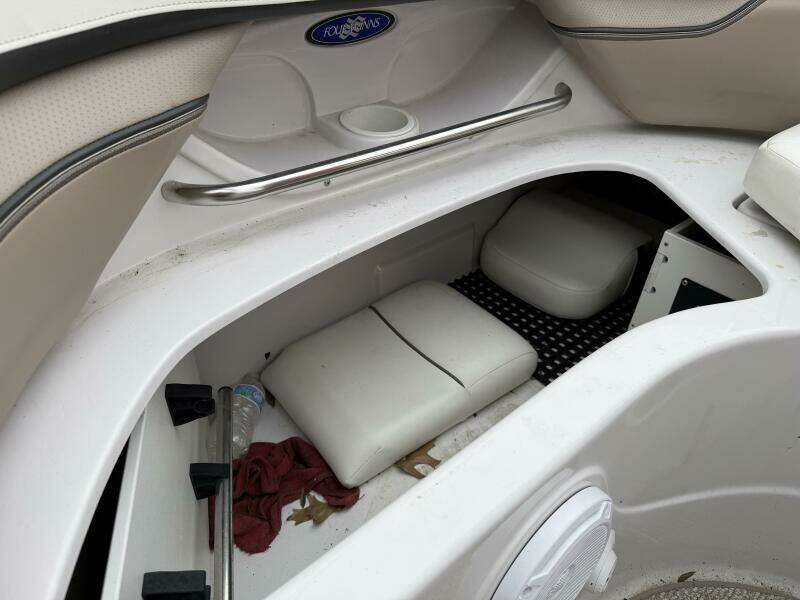 2005 Four Winns 250 Horizon