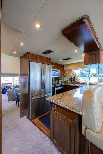 2005 Pacific Mariner 85