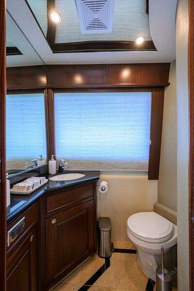 2005 Pacific Mariner 85