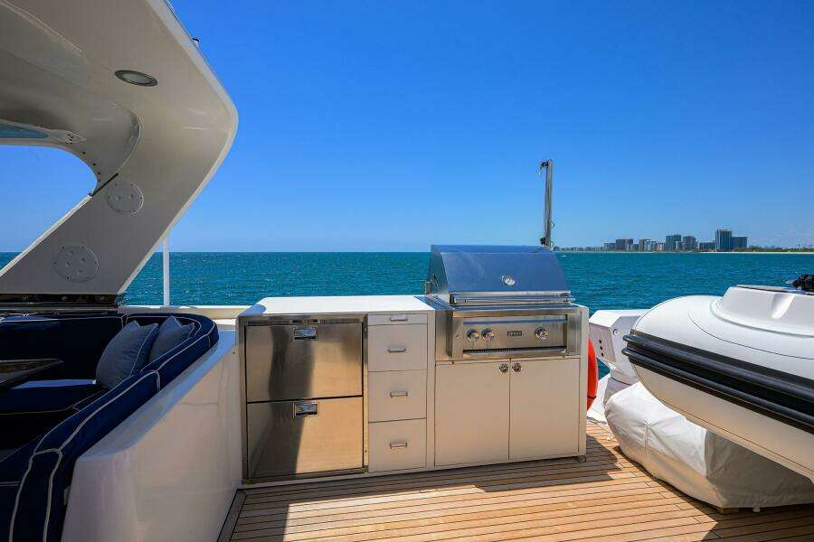 2005 Pacific Mariner 85