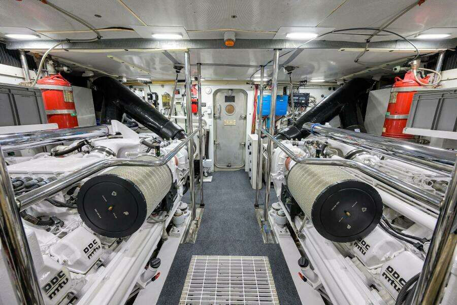 2005 Pacific Mariner 85