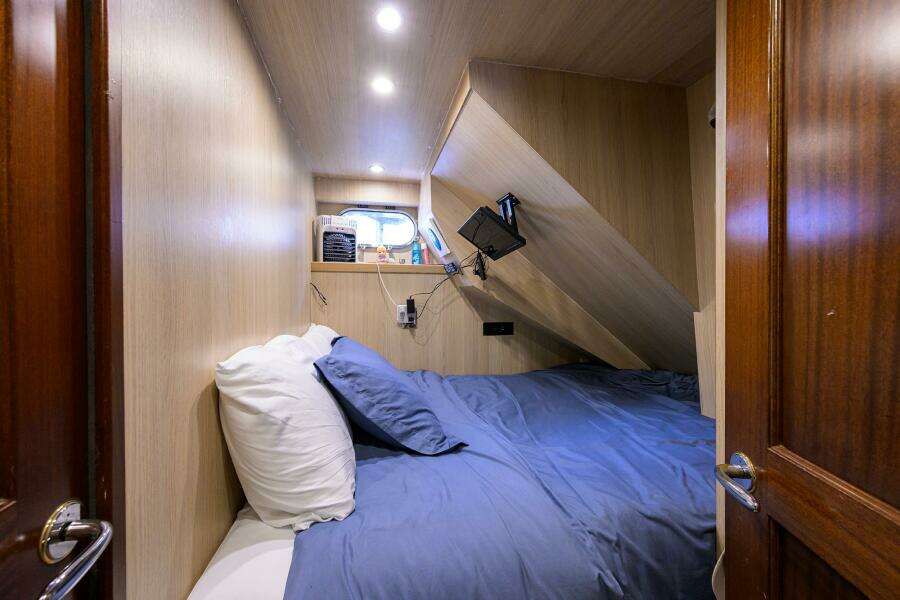 2005 Pacific Mariner 85