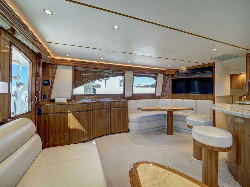 2017 Viking 52 Convertible 