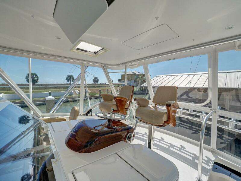 2017 Viking 52 Convertible 