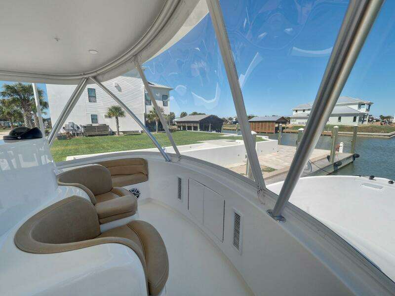 2017 Viking 52 Convertible 