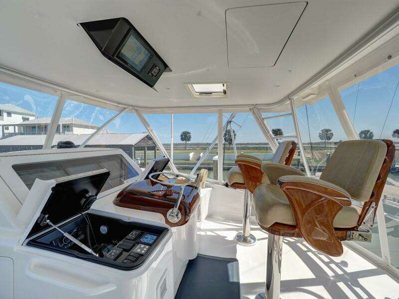 2017 Viking 52 Convertible 