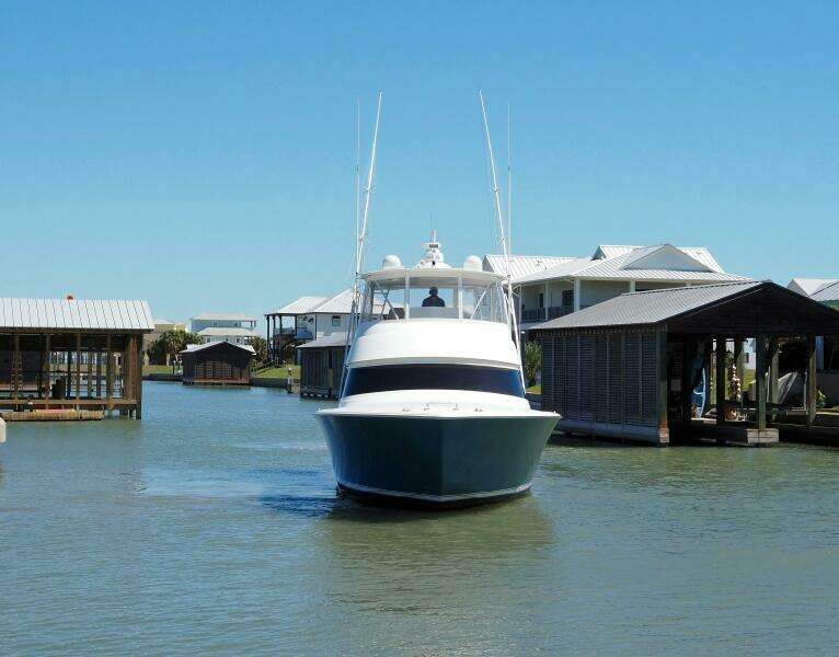 2017 Viking 52 Convertible 