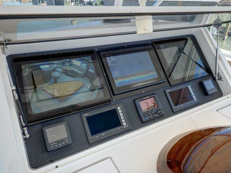 2017 Viking 52 Convertible 