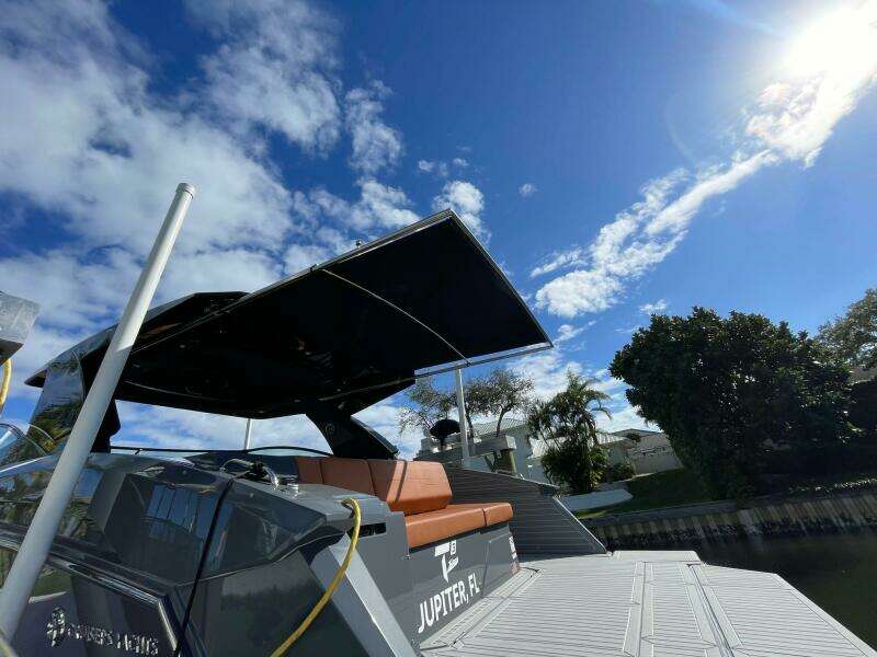 Cruisers Yachts 38 GLS -