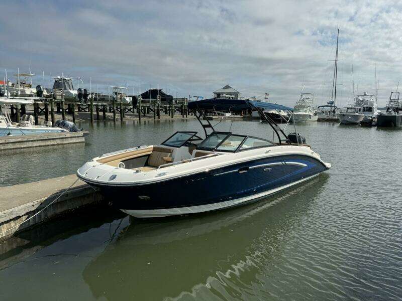 2015 Sea Ray 270 Sundeck